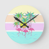 Roze lamingos met palmbomen,  ronde klok (Voorkant)