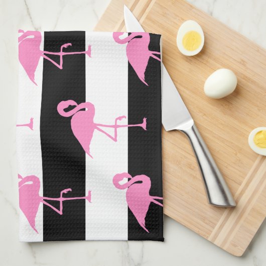 Roze lamingos op zwarte en witte strepen theedoek (Quarter Fold)
