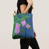 roze lantana wilde bloemen op een tas (Dichtbij)