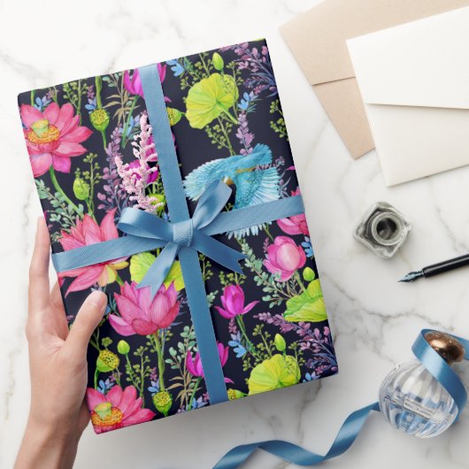 Roze lelies en blauwe vogels cadeaupapier (Geschenken)