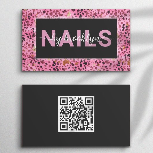 Roze Leopard Print Nails van QR Code Nail Tech Visitekaartje