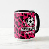 Roze Leopard Print Voetbal coach naam Mok (Voorkant rechts)
