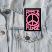 Roze Lettering 'Vrede Alsjeblieft' Button (Insitu)