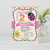 Roze lieveheersbeestje en bloem meisjesverjaardags kaart (Staand voorkant)