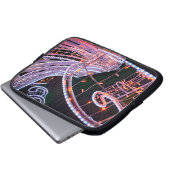 Roze lijnen laptop sleeve (Voorkant onderkant)