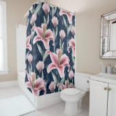 Roze Lilly Bloem Naadloos Patroon. Douchegordijn (In situ)