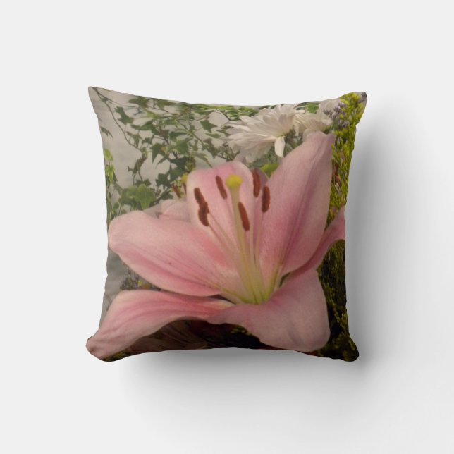 Roze Lily/Bless Dit Home Sierkussen (Voorkant)
