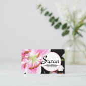 Roze Lily | Fijne roze Lily Flower on Black Visitekaartje (Staand voorkant)