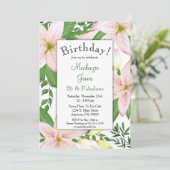 Roze Lily Floral Birthday Party nodigde dames uit Kaart (Staand voorkant)