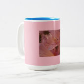 Roze Lily Petal Tweekleurige Koffiemok (Voorkant links)