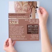 Roze lingerie, reclame voor dameskledingzaak flyer (Hand)