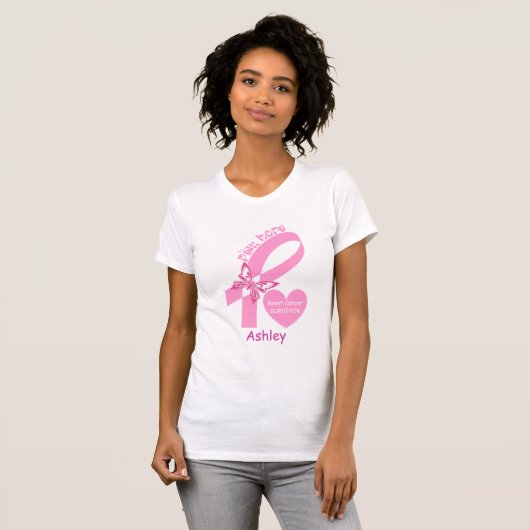Roze lint en vlinder Overlevende borstkanker T-shirt (Voorkant volledig)