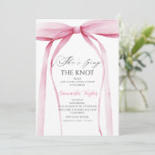 Roze lint ze knoopt de knoop bruidsfeest kaart (Staand voorkant)