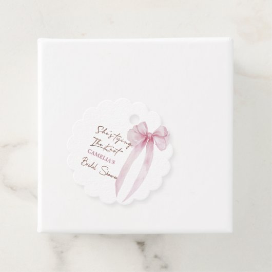 Roze lint ze knoopt de knoop bruiloft bedankjes labels (In situ)