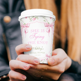 Roze lint: ze maakt de knoop vast Bruids douche Papieren Bekers