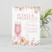 Roze lintbloemblaadjes & Prosecco Blush Bruidscade Kaart (Staand voorkant)
