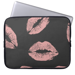 Roze lippen kussen, Valentijnsdag patroon. Laptop Sleeve