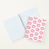 Roze lippen, patroon van lippen, roze lippenstift, notitieboek (Binnen)
