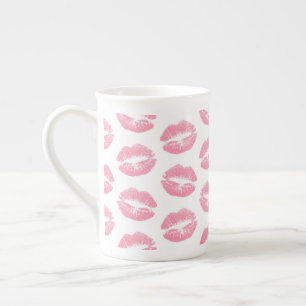 Roze lippen, patroon van lippen, roze lippenstift, porselein kop