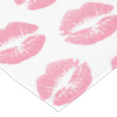 Roze lippen, patroon van lippen, roze lippenstift, tafelkleed (Gekanteld)