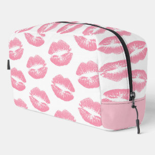 Roze lippen, patroon van lippen, roze lippenstift, toilettasje