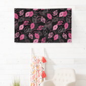 Roze lips Kissingpatroon Black Ver Spandoek (Insitu)