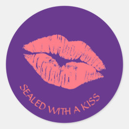 Roze lips verzegeld met een kus ronde sticker