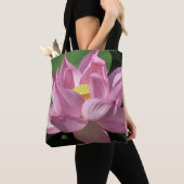 Roze Lotus Bloem IV Tote Bag (Dichtbij)