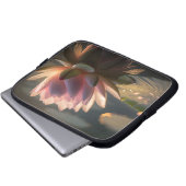 Roze Lotus in de Ochtend Lichte Laptop Tas (Voorkant onderkant)