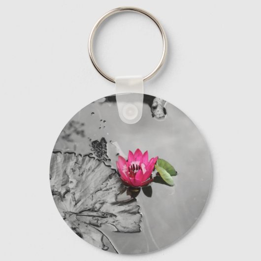 Roze Lotus (zwarte en witte achtergrond) Sleutelhanger (Voorkant)
