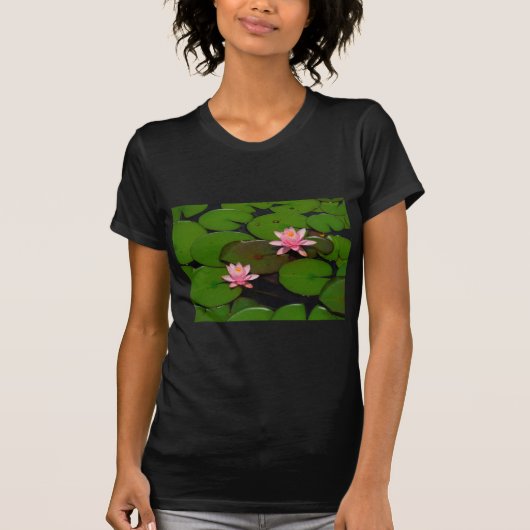Roze lotusbloemtuin, t-shirt (Voorkant)