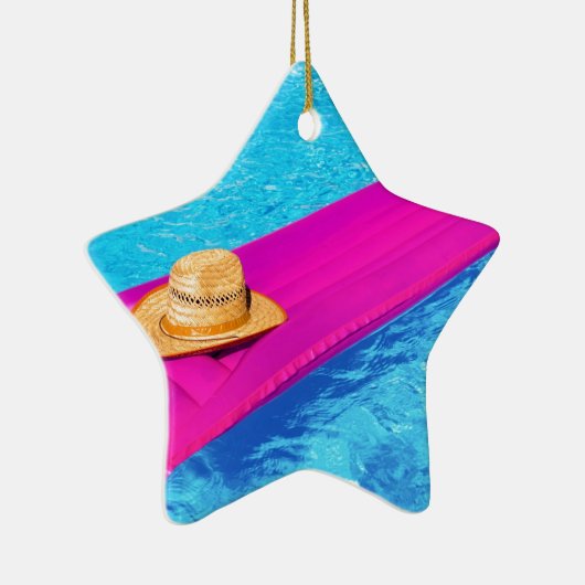 Roze luchtmatras met pet in zwembad keramisch ornament (Rechts)