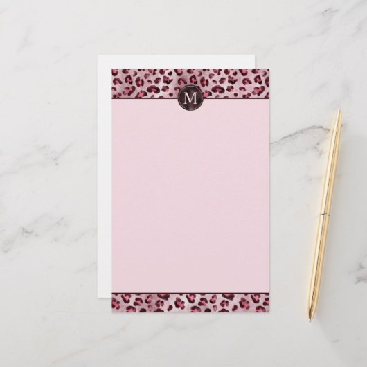 Roze Luipaard Dierprint Met Nep Folie Monogram Briefpapier (Voorkant / Achterkant in situ)