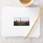 Roze maan boven Saguaro bij zonsopgang Etiket (Insitu)