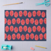 Roze maanbloem op blauw tissuepapier (Craft)