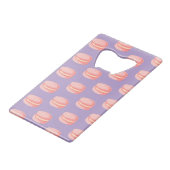 Roze Macarons Creditkaart Flessenopener (Voorkant Gekanteld)