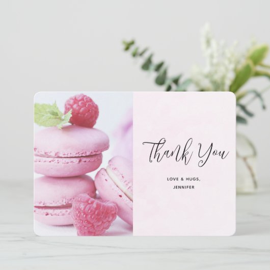 Roze Macarons en rode frambozen Bedankkaart (Staand voorkant)
