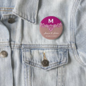 Roze magenta aangepast monogram bruiloft ronde button 5,7 cm (In situ)