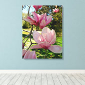 Roze Magnolia Bloemen Stretched Canvas Print (Insitu (Houten vloer))