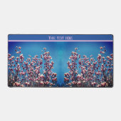 Roze Magnolia Blossom Blue Sky op maat Bureaumat (Voorkant)