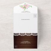 Roze Magnolia Floral Wreath Barn Wood Weddenschap All In One Uitnodiging (Buitenkant)