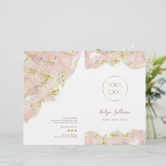 Roze marmering design service menu brochure (Staand voorkant)