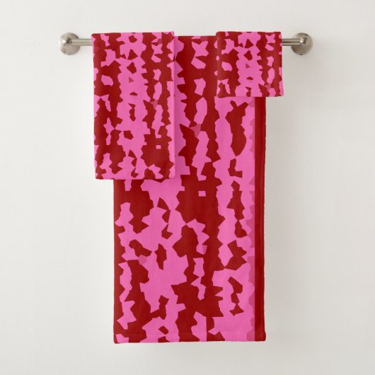 Roze Maroon Rood Onregelmatig Abstract Ontwerp  Bad Handdoek (Insitu)