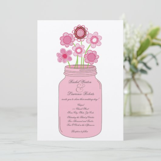 Roze Mason Jar Bloemen Bruiloft Uitnodiging (Staand voorkant)