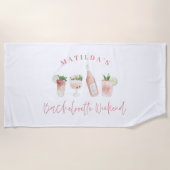 Roze meisje moderne drinken weekend bachelorette strandlaken (Voorkant)