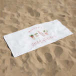 Roze meisje moderne drinken weekend bachelorette strandlaken<br><div class="desc">Roze meisjes moderne drinken bachelorette weekendscript overeenkomend partijontwerp.</div>
