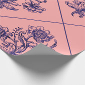 Roze met blauwe bloem cadeaupapier (Hoek)