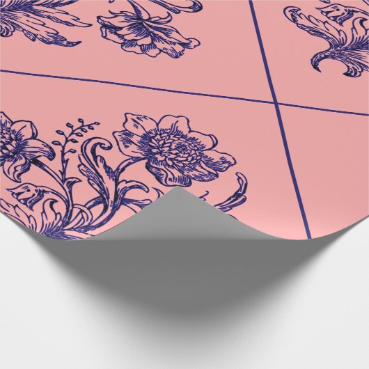 Roze met blauwe bloem cadeaupapier (Hoek)
