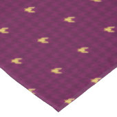 Roze met Gold Accent Houndstooth Tablecloth Tafelkleed (Gekanteld)