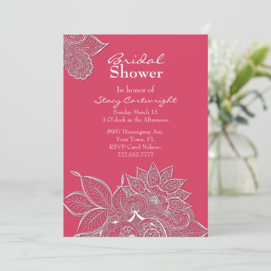 Roze met Lacy Bloemen Bruids Douche Uitnodiging (Staand voorkant)